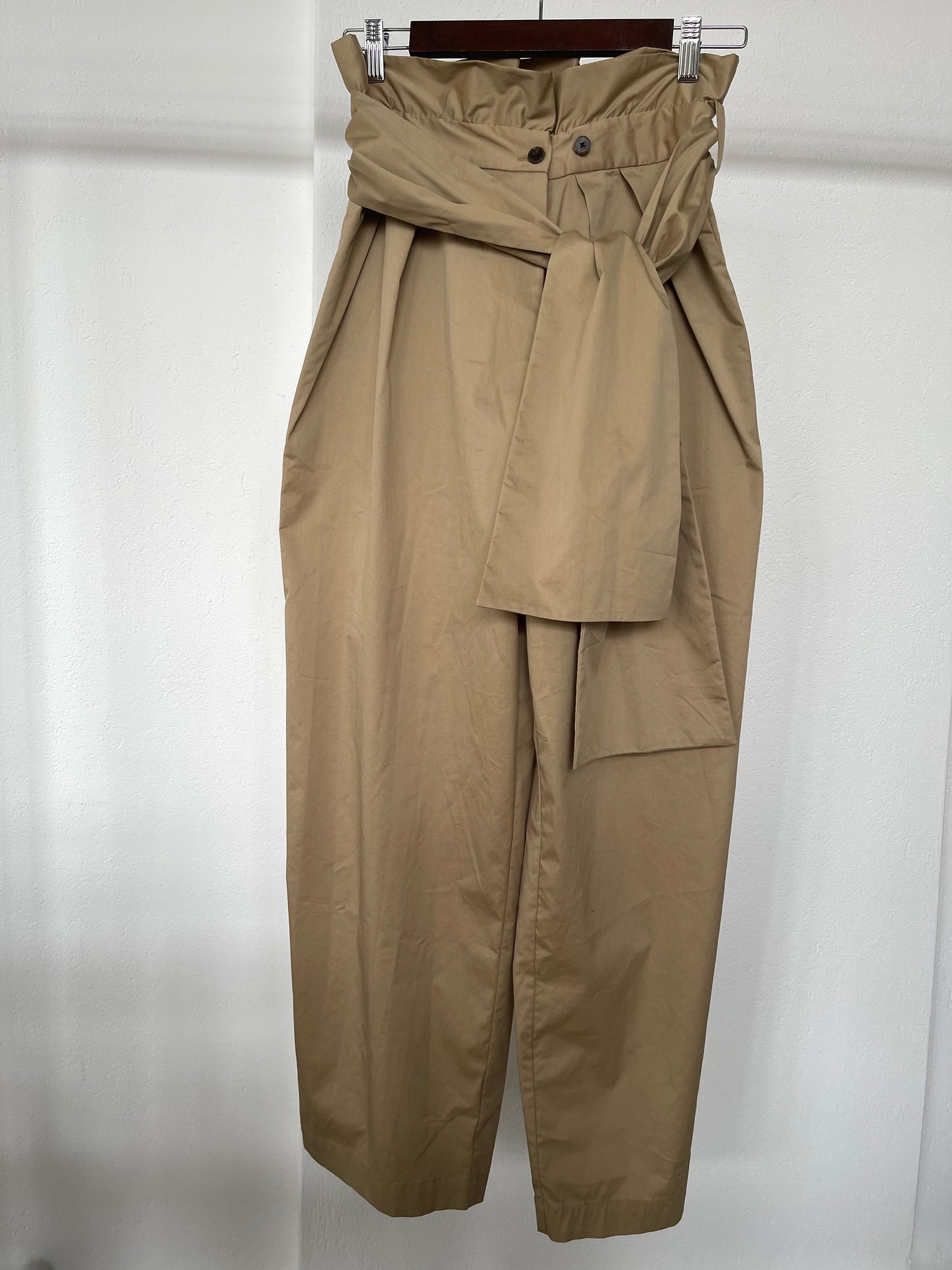 【 ÉCLAT METTRE.】BIGリボンバレルパンツ