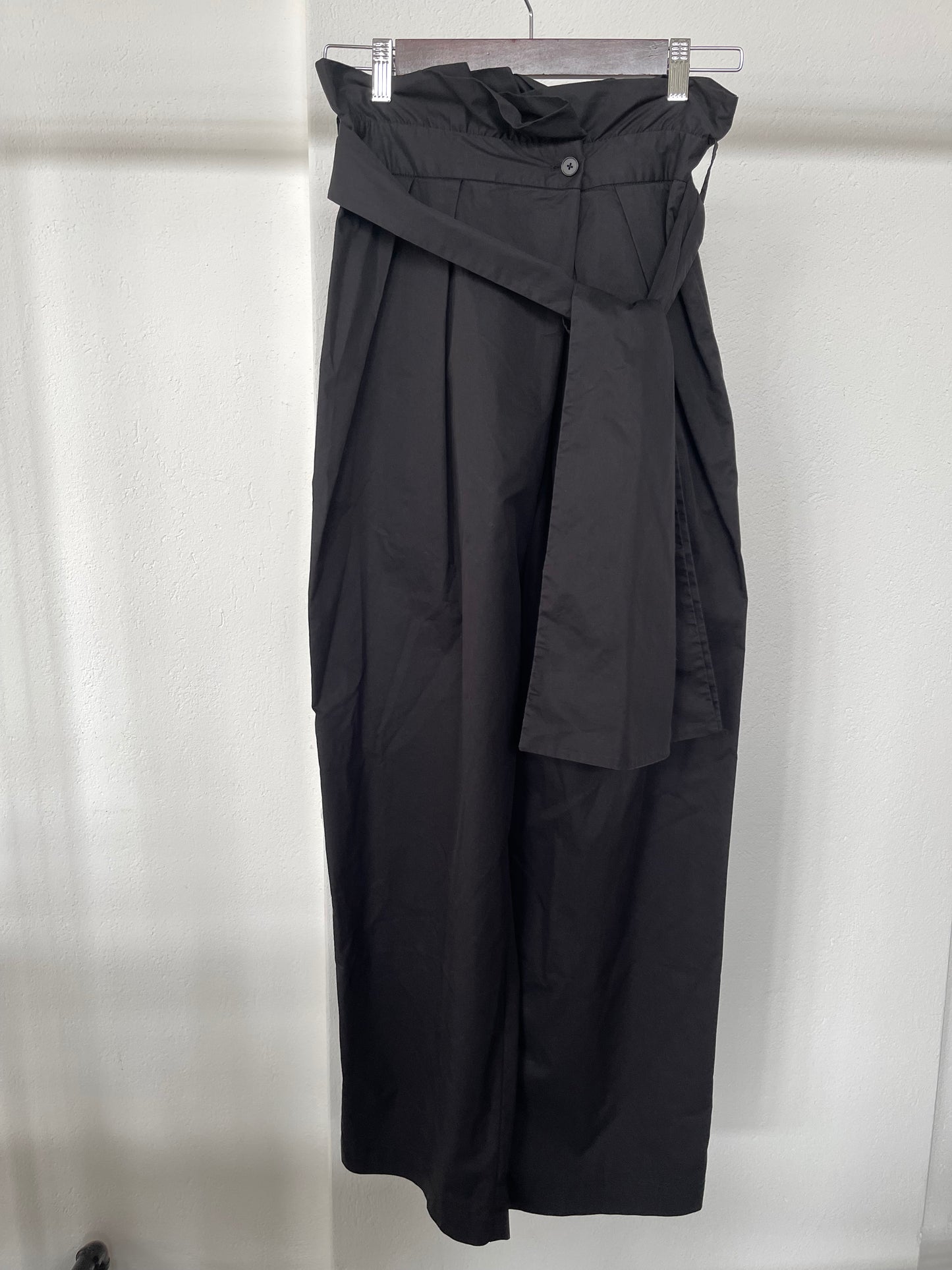 【 ÉCLAT METTRE.】BIGリボンバレルパンツ